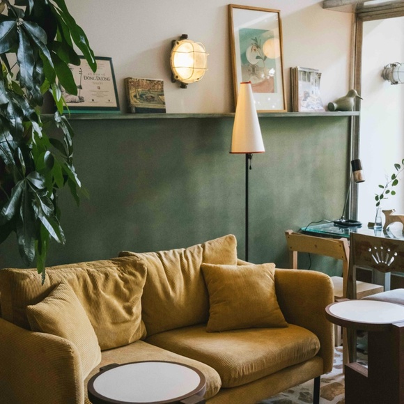 Posh Show Listing - Picture 1 of 1